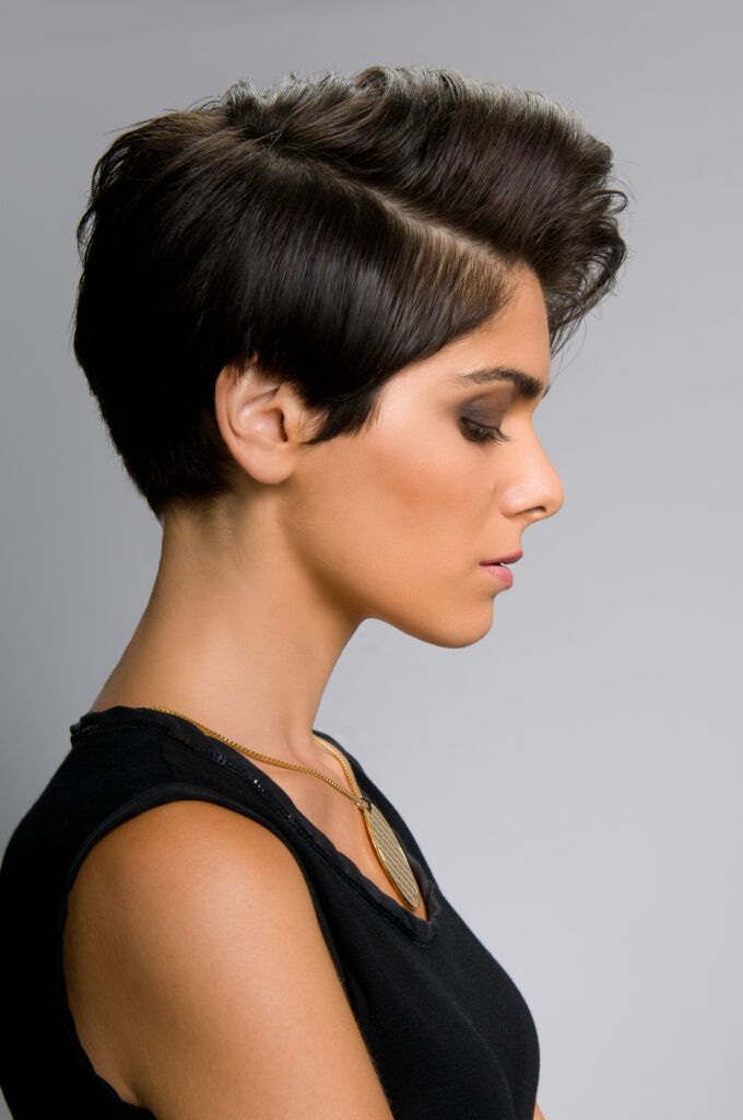 Taglio di capelli graduato www.onhair.blog